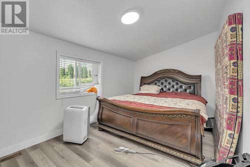 5463 Sumac Street, Oliver, BC - Indoor Photo Showing Bedroom