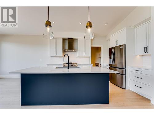 1007 Mt. Burnham Road, Vernon, BC - Indoor Photo Showing Kitchen With Upgraded Kitchen