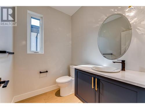 1007 Mt. Burnham Road, Vernon, BC - Indoor Photo Showing Bathroom