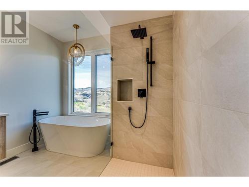 1007 Mt. Burnham Road, Vernon, BC - Indoor Photo Showing Bathroom