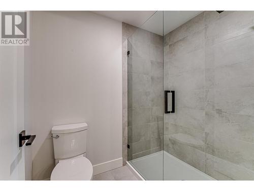 1007 Mt. Burnham Road, Vernon, BC - Indoor Photo Showing Bathroom