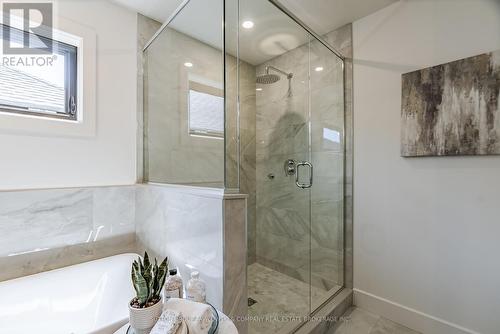 29 Spruce Crescent, North Middlesex (Parkhill), ON - Indoor Photo Showing Bathroom