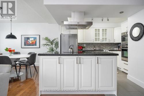 A-0504 - 1555 Avenue Road, Toronto, ON - Indoor Photo Showing Kitchen