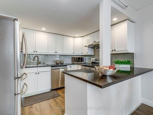 1107-4470 Tucana Crt, Mississauga, ON - Indoor Photo Showing Kitchen With Stainless Steel Kitchen