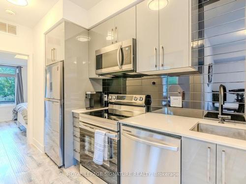 218-6065 Mcleod Rd, Niagara Falls, ON - Indoor Photo Showing Kitchen With Stainless Steel Kitchen