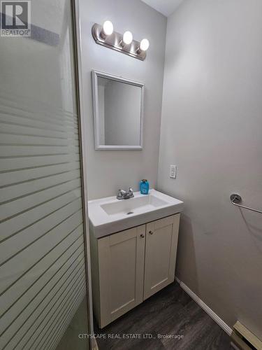 2A - 207 Main Street, Wasaga Beach, ON - Indoor Photo Showing Bathroom