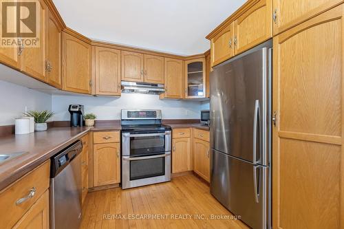 54 Dairy Drive, Halton Hills, ON - Indoor Photo Showing Kitchen