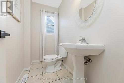 54 Dairy Drive, Halton Hills, ON - Indoor Photo Showing Bathroom