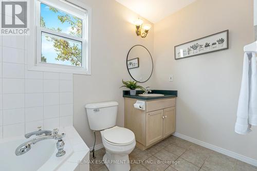 54 Dairy Drive, Halton Hills, ON - Indoor Photo Showing Bathroom