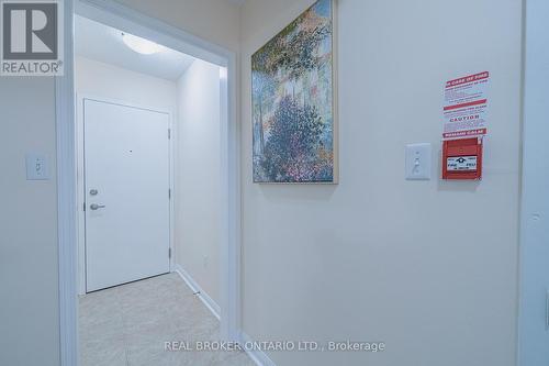 1 - 580 Shoreline Drive, Mississauga, ON - Indoor Photo Showing Other Room