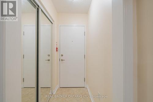 1 - 580 Shoreline Drive, Mississauga, ON - Indoor Photo Showing Other Room