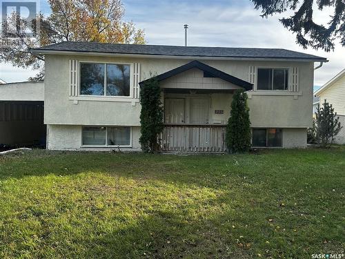 225 Mowat Crescent, Saskatoon, SK - Outdoor