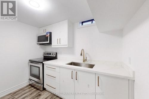 Bsmnt - 18 Howes Street, Ajax, ON - Indoor Photo Showing Kitchen