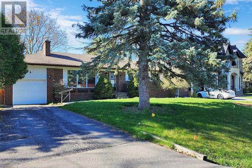 4 Honeybourne Crescent, Markham, ON - Outdoor