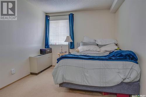 1403 430 5Th Avenue N, Saskatoon, SK - Indoor Photo Showing Bedroom