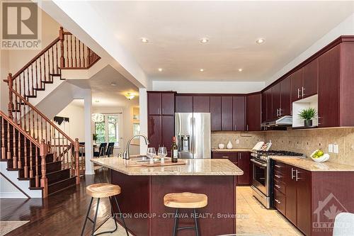 4020 Canyon Walk Drive, Ottawa, ON - Indoor Photo Showing Kitchen With Upgraded Kitchen