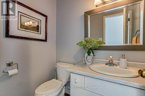 39 Sweetbriar Road, London, ON - Indoor Photo Showing Bathroom