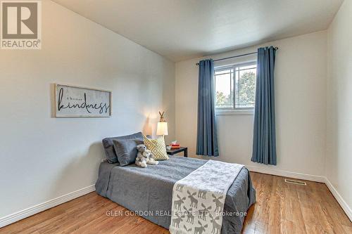 39 Sweetbriar Road, London, ON - Indoor Photo Showing Bedroom