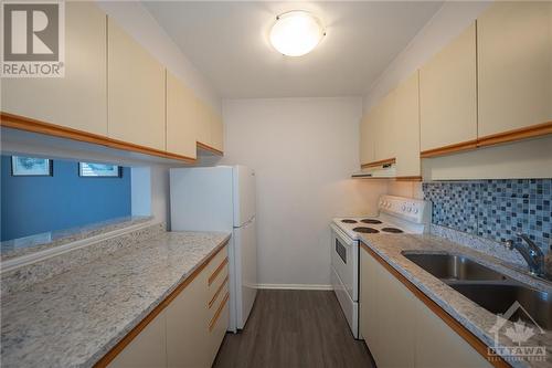 216 Viewmount Drive Unit#410, Ottawa, ON - Indoor Photo Showing Kitchen With Double Sink