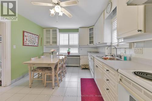 28 Bellman Avenue, Toronto, ON - Indoor Photo Showing Kitchen