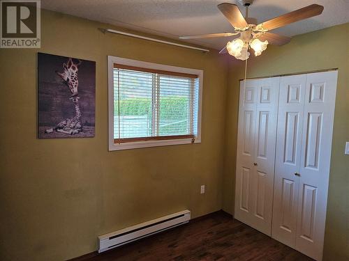 724 6Th Avenue, Keremeos, BC - Indoor Photo Showing Other Room