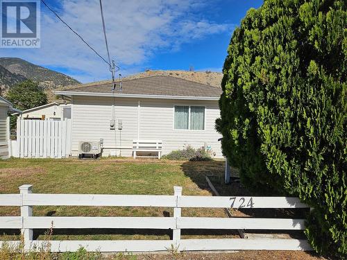 724 6Th Avenue, Keremeos, BC - Outdoor