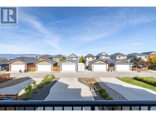 1280 Bergamot Avenue, Kelowna, BC - Outdoor With Facade