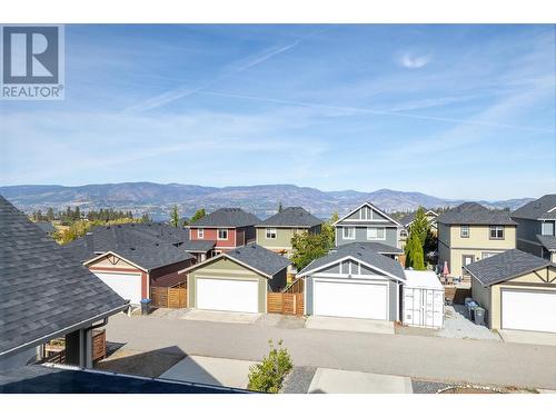 1280 Bergamot Avenue, Kelowna, BC - Outdoor