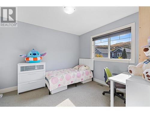 1280 Bergamot Avenue, Kelowna, BC - Indoor Photo Showing Bedroom