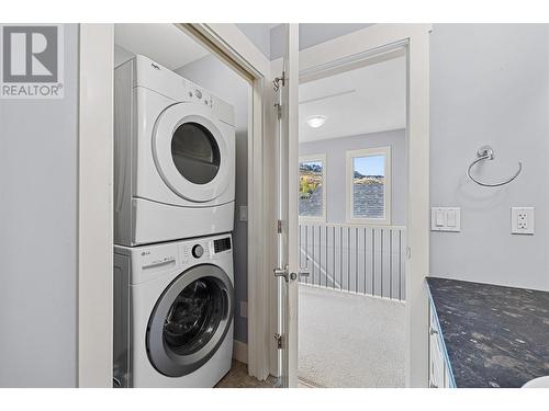 1280 Bergamot Avenue, Kelowna, BC - Indoor Photo Showing Laundry Room