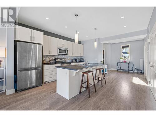 1280 Bergamot Avenue, Kelowna, BC - Indoor Photo Showing Kitchen With Stainless Steel Kitchen With Upgraded Kitchen