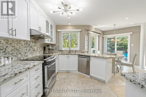 17 Robinson Road, Halton Hills, ON - Indoor Photo Showing Kitchen With Upgraded Kitchen