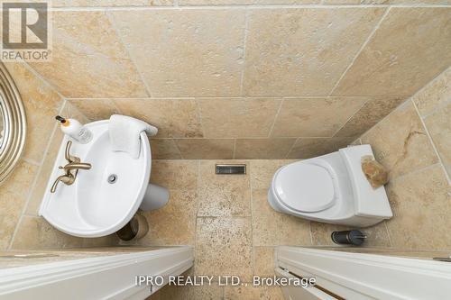 17 Robinson Road, Halton Hills, ON - Indoor Photo Showing Bathroom