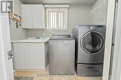 17 Robinson Road, Halton Hills, ON - Indoor Photo Showing Laundry Room