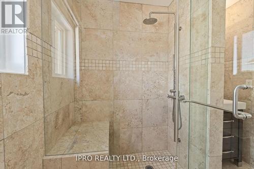 17 Robinson Road, Halton Hills, ON - Indoor Photo Showing Bathroom