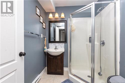 102 Clarendon Drive, Moncton, NB - Indoor Photo Showing Bathroom