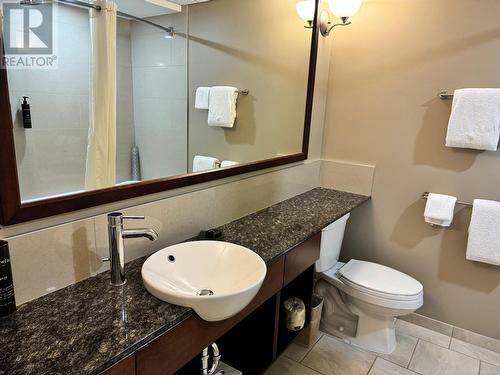 13011 Lakeshore Drive Unit# 250, Summerland, BC - Indoor Photo Showing Bathroom