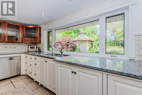 7456 Wellington Road 51, Guelph/Eramosa, ON - Indoor Photo Showing Kitchen With Double Sink