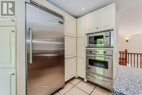 7456 Wellington Road 51, Guelph/Eramosa, ON - Indoor Photo Showing Kitchen