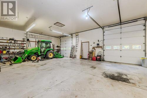 7456 Wellington Road 51, Guelph/Eramosa, ON - Indoor Photo Showing Garage