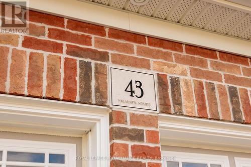 43 Vivian Drive, Clarington (Courtice), ON - Indoor Photo Showing Other Room