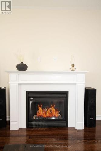 43 Vivian Drive, Clarington (Courtice), ON - Indoor Photo Showing Living Room With Fireplace