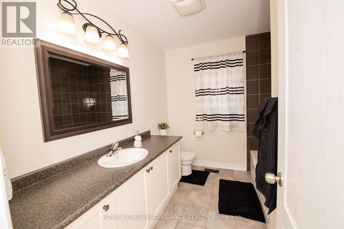 43 Vivian Drive, Clarington (Courtice), ON - Indoor Photo Showing Bathroom