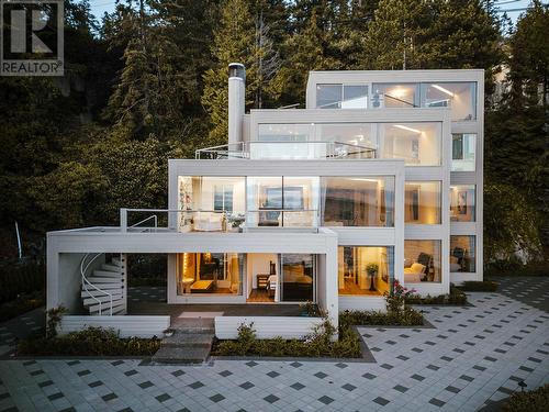 5934 Marine Drive, West Vancouver, BC - Outdoor