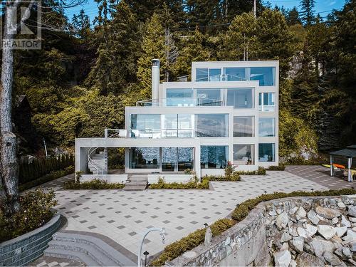 5934 Marine Drive, West Vancouver, BC - Outdoor