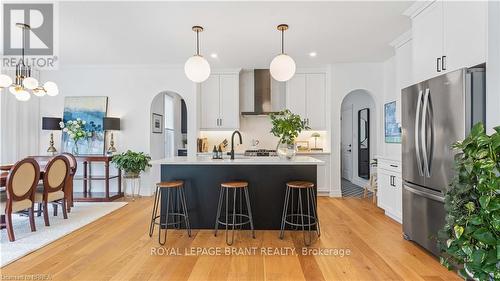 42 Aspen Circle, Thames Centre, ON - Indoor Photo Showing Kitchen With Upgraded Kitchen