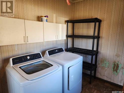 1020 109Th Avenue, Tisdale, SK - Indoor Photo Showing Laundry Room