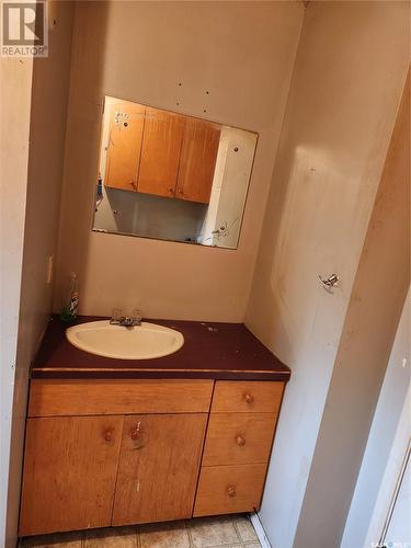 811 97Th Avenue, Tisdale, SK - Indoor Photo Showing Bathroom