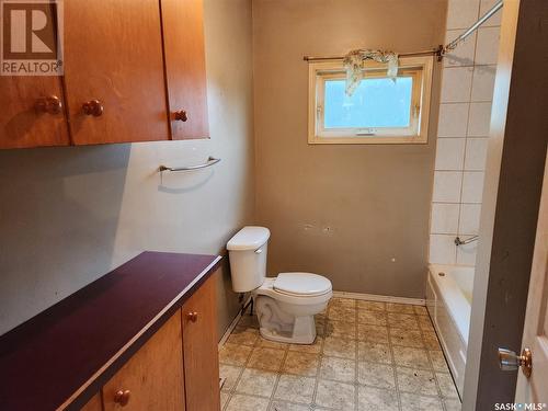 811 97Th Avenue, Tisdale, SK - Indoor Photo Showing Bathroom