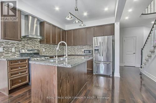 1407 Butler Street, Innisfil, ON - Indoor Photo Showing Kitchen With Upgraded Kitchen